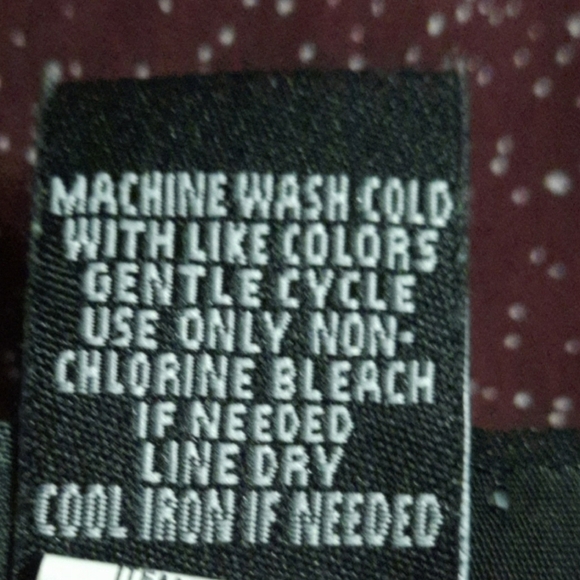 Torrid Burgundy Blouse Size 2 18/20 - Picture 6 of 7